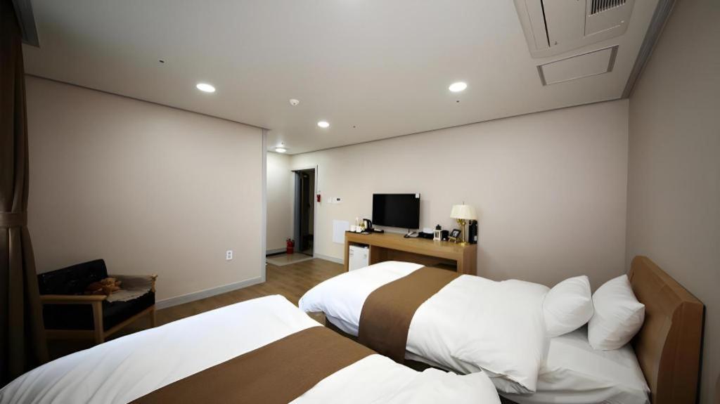 Hotel Aroha Jeju Seogwipo Exterior foto